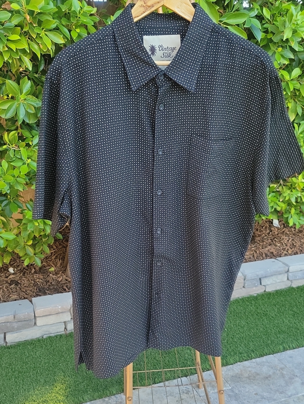 100% Silk Black Button-Down Short Sleeve Shirt with White Micro Dot Print XXL